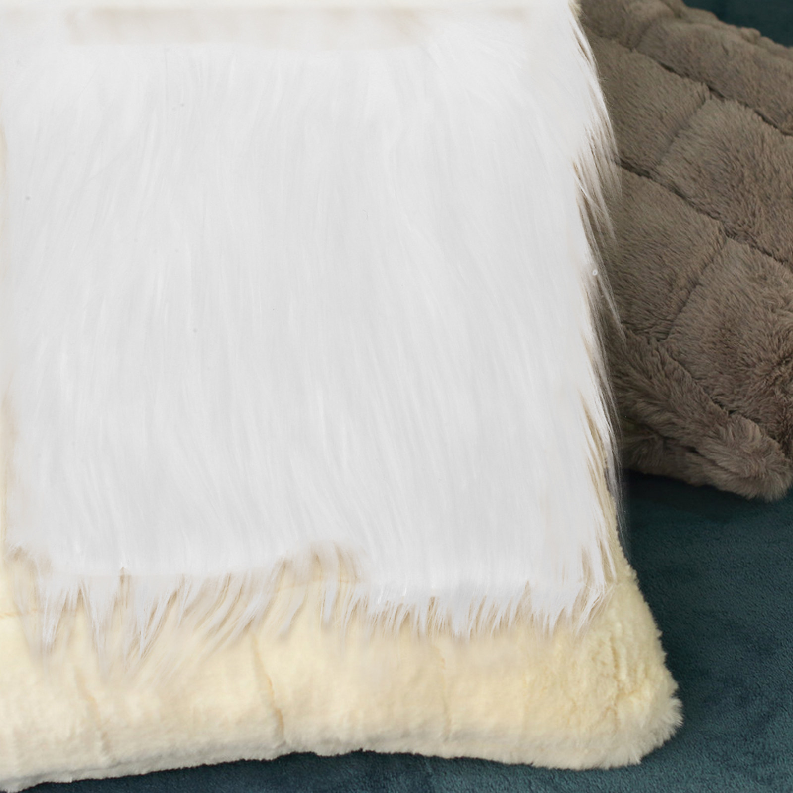 2Pcs Square Long Hair Faux Fab - Home Textiles And Decor บทวิจารณ์และราคา